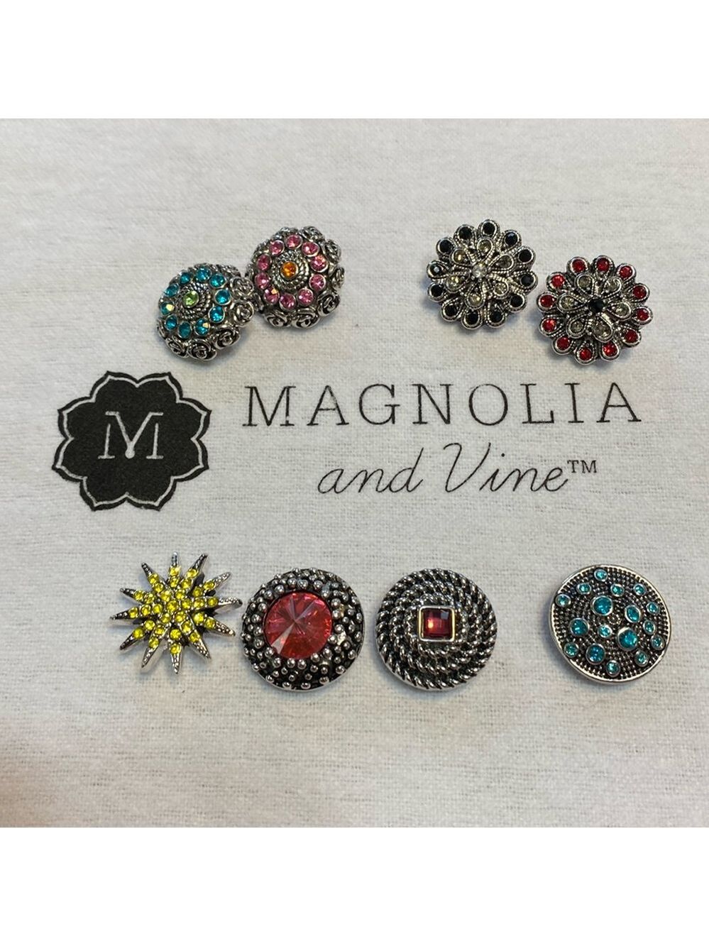 Magnolia and Vine snaps- 8 silver marcasite type blingy snaps, new!!!
